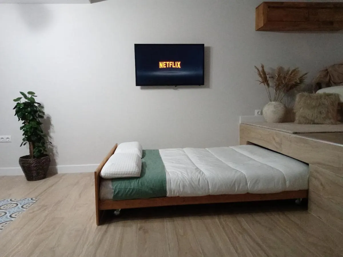Estudio Jacuzzi Luz De Jerez Jerez de la Frontera 0*,  Spain