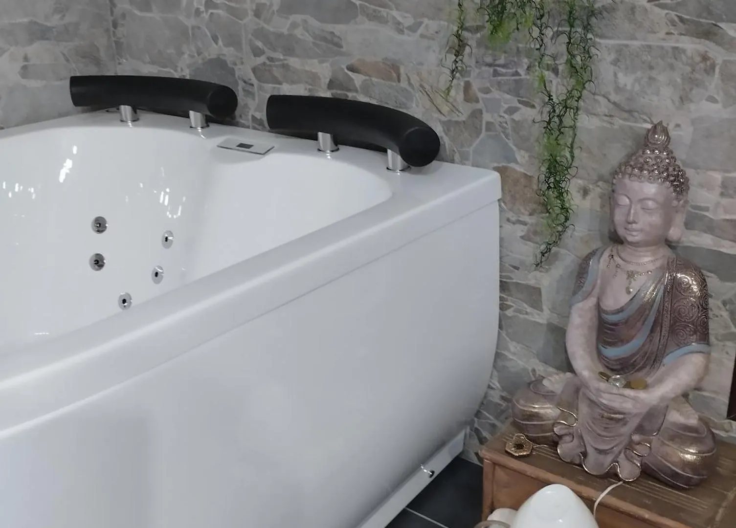 Estudio Jacuzzi Luz De Jerez Jerez de la Frontera Spain
